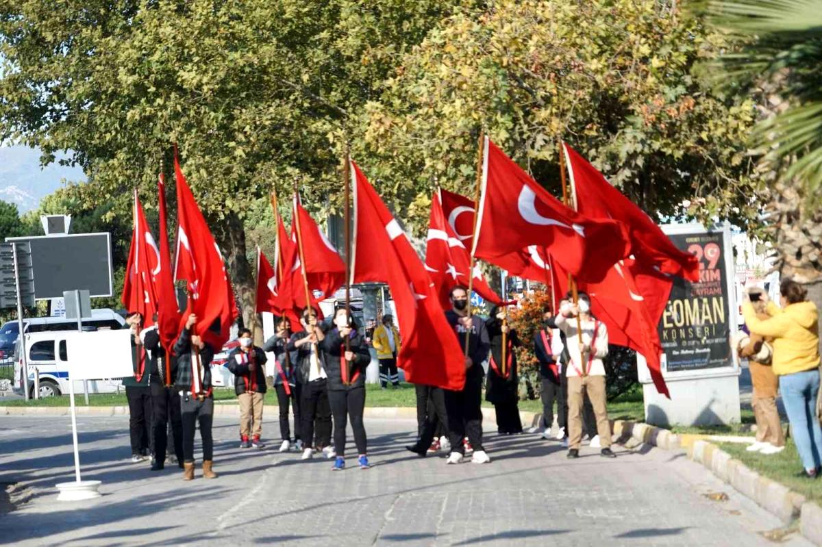 Edremit’te 29 Ekim Cumhuriyet Bayramı coşkuyla kutlandı