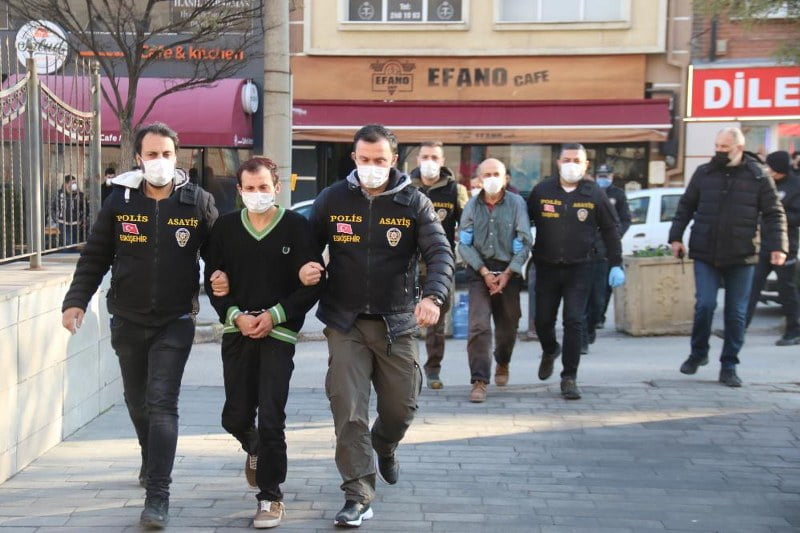 Cinayet şüphelileri tutuklanarak cezaevine gönderildi