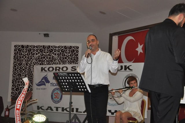 TÜRKÜLERLE ‘MÜJDELİ’ BİR GECE