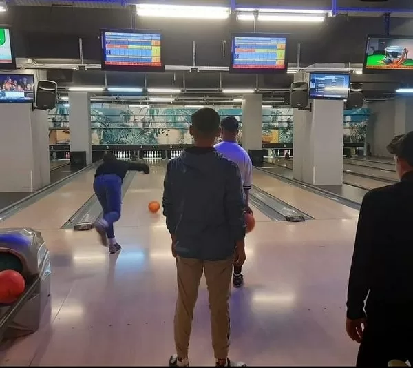 Çocuk yükümlüler Bowling oyunu ile tanıştı