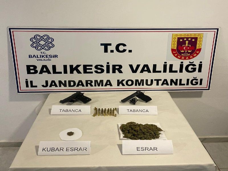 YAPILAN OPERASYONDA 40 GRAM KUBAR ESRAR ELE GEÇİRİLDİ