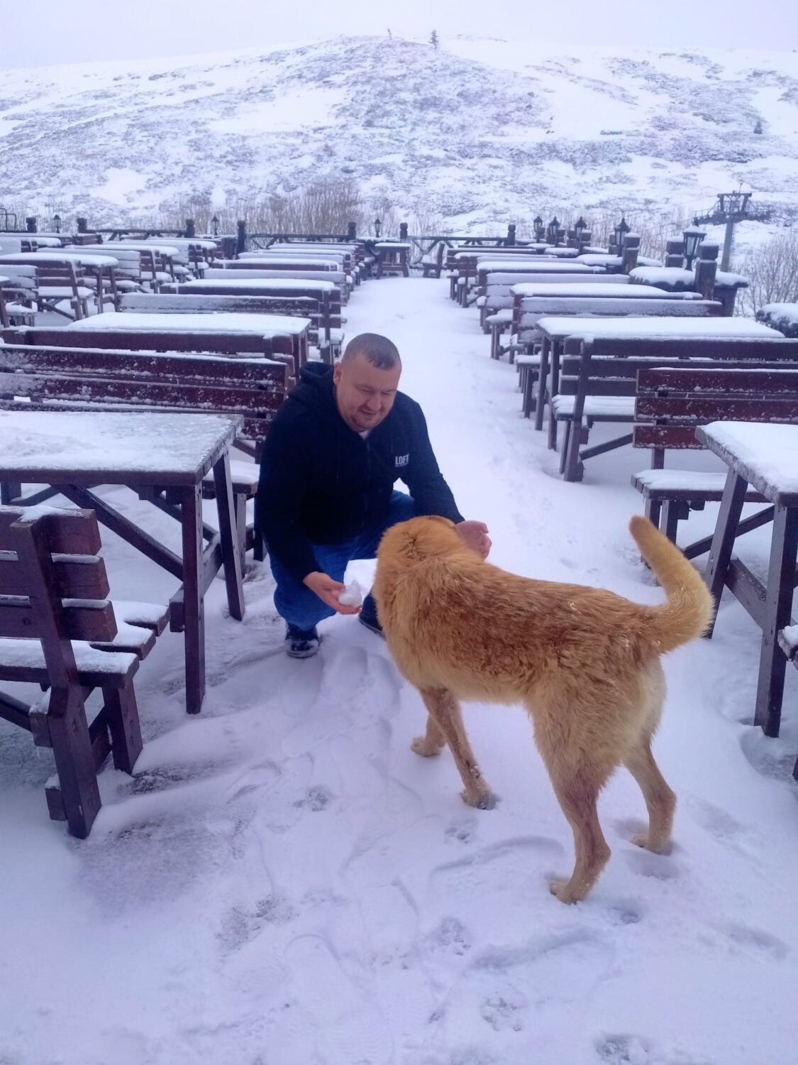 ULUDAĞ’DA NİSAN AYINDA KAR ZİRVEYİ BEYAZA BÜRÜDÜ