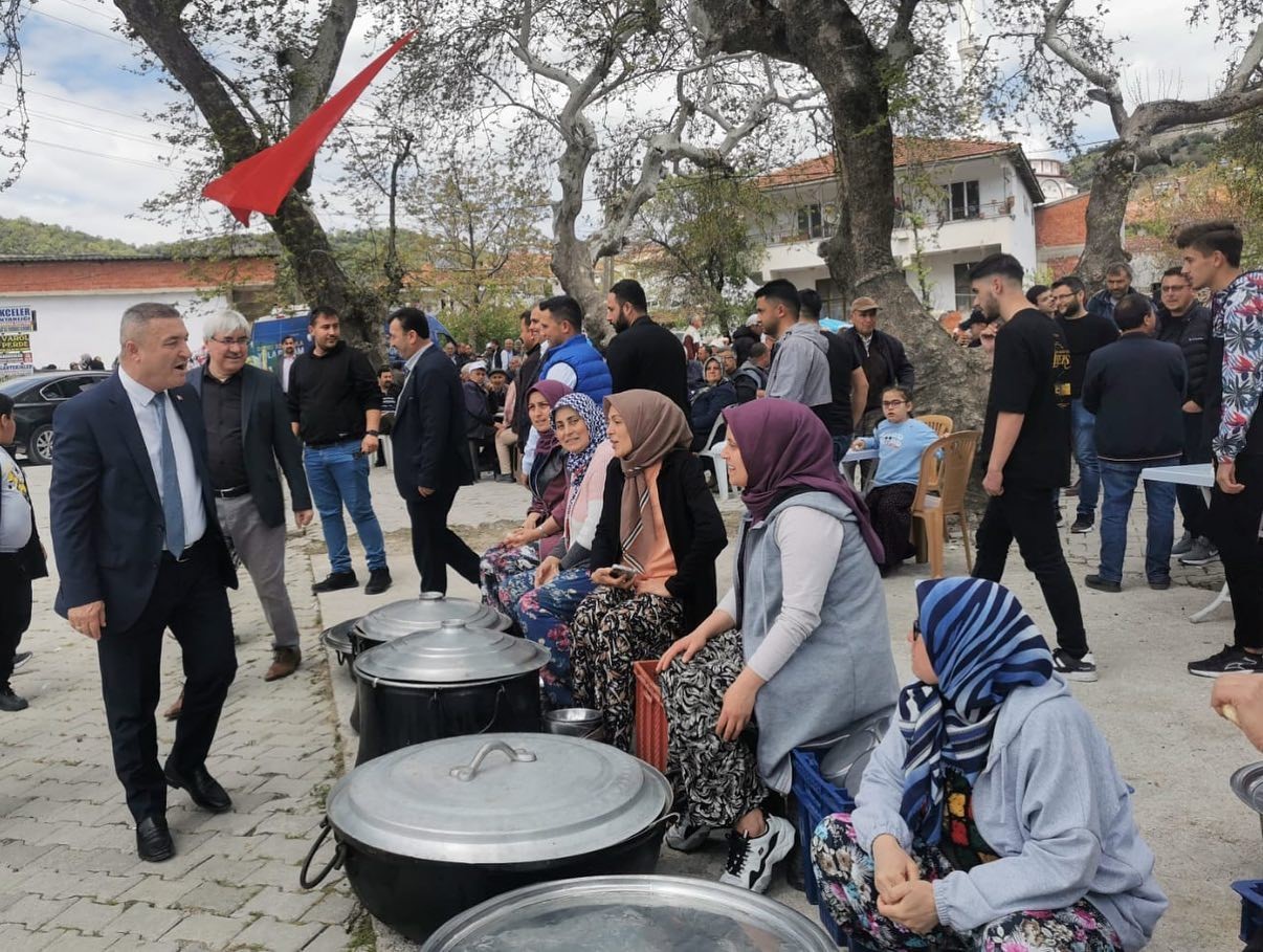 İVRİNDİ’DE BU GELENEK OSMANLI’DAN BERİ SÜRÜYOR