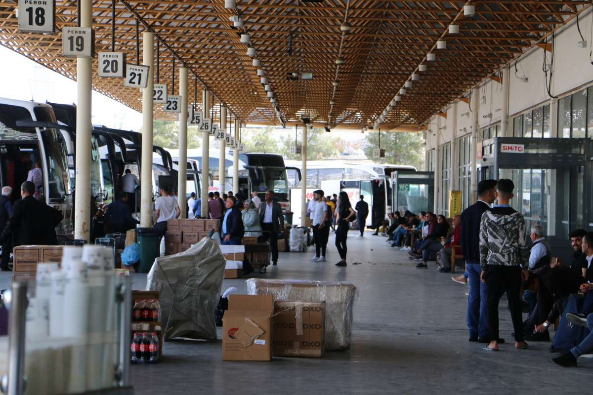 OTOGARLARDA SEÇİM YOĞUNLUĞU