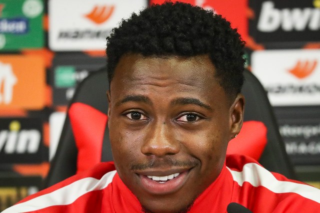 Rusya temsilcisi Spartak Moskova'da forma giyen Hollandalı futbolcu Quincy Promes, kuzenini bıçakladığı için 18 ay hapis cezasına çarptırıldı.