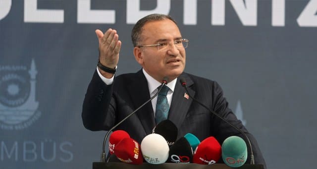 Bozdağ: “15 Temmuz’da Halk, TSK İçindeki FETÖ’cüleri Yendi”