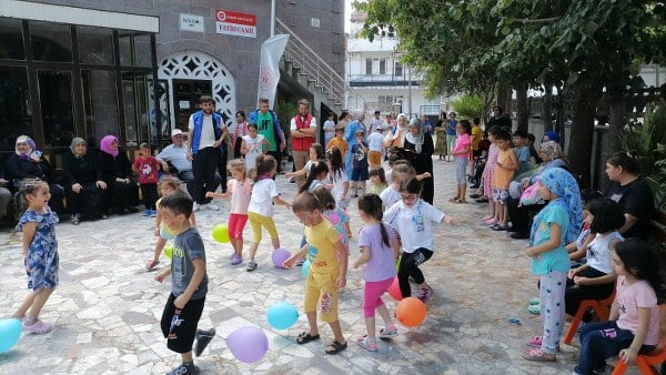 GENÇLER HEM DİNİ ÖĞRENİYOR, HEM SPOR YAPIYOR