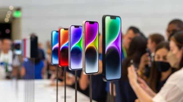 iPhone 15 Pro Max’in üretim sürecinin geç başladığı iddia ediliyor