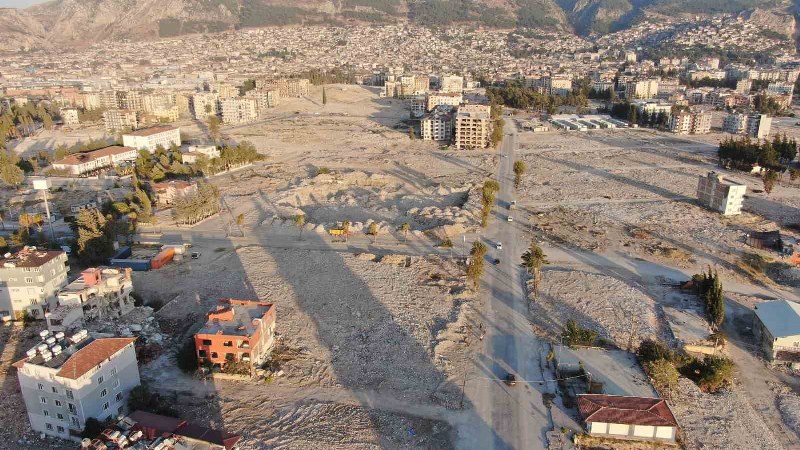 Hatay tanınamaz halde…