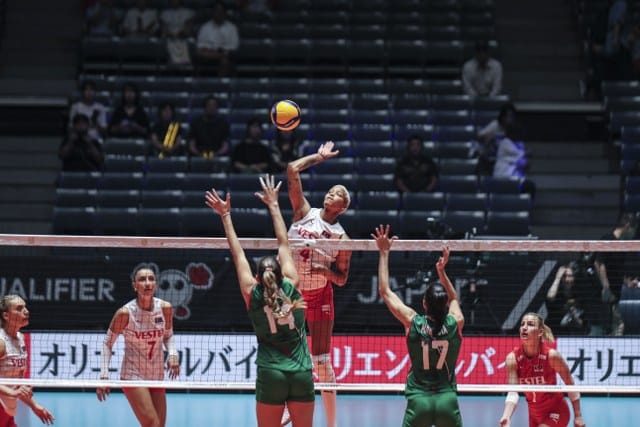 Filenin Sultanları yine set vermedi. A Milli Kadın Voleybol Takımı, Japonya’da düzenlenen Paris 2024 Olimpiyat Elemeleri’nde B Grubu'ndaki ikinci maçında Bulgaristan'ı 3-0 mağlup etti ve 2'd
