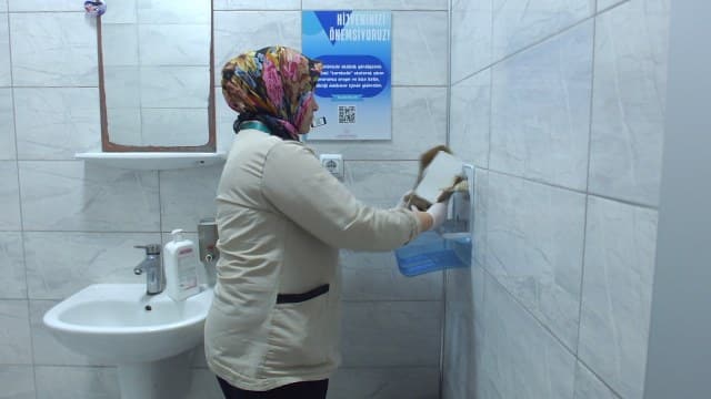 Burhaniye Devlet Hastanesi’nde temizlik hizmetinde karekod uygulaması