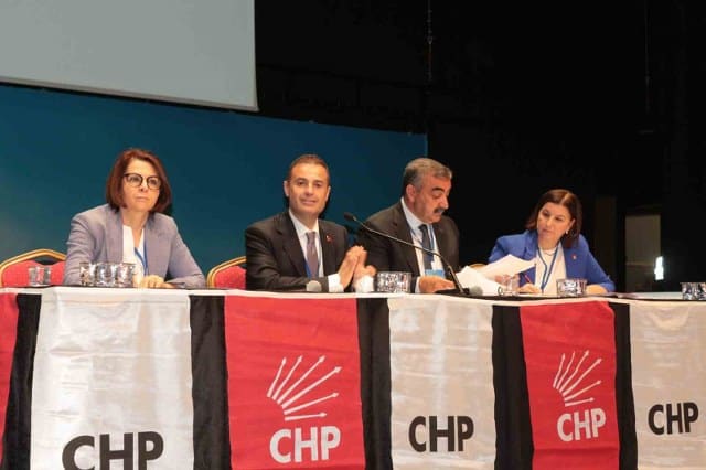 Erden Köybaşı CHP Balıkesir’de yeniden başkan seçildi