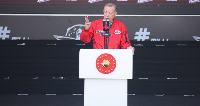 Cumhurbaşkanı Erdoğan: “İzmir’de fetret devri yaşanıyor”