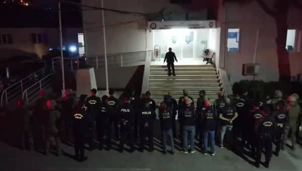 Balıkesir’de terör operasyonu: 13 kişi yakalandı