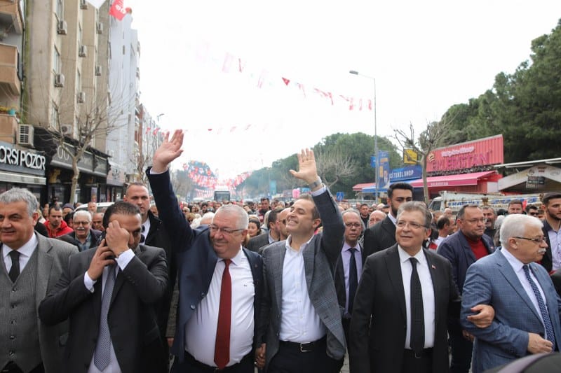 Ahmet Akın, Balıkesir Büyükşehir Belediye Başkanlığı İçin Heyecanla Karşılanıyor