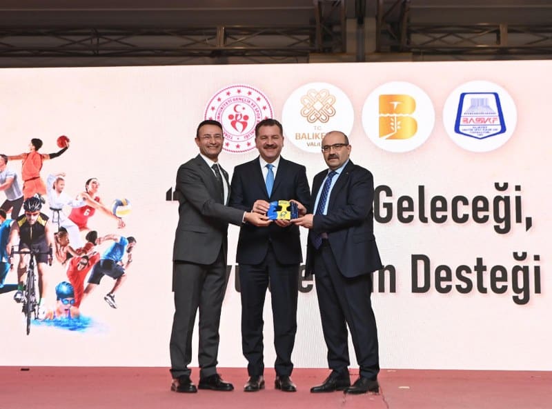 Balıkesir Büyükşehir Belediye Başkanı Yücel Yılmaz, Amatör Spora Büyük Destekle Buluştu