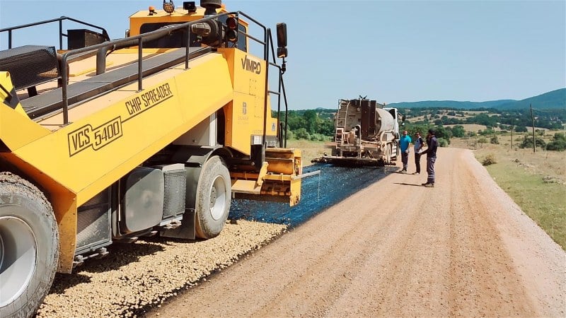 Balıkesir Büyükşehir Belediye Başkanı Yücel Yılmaz, göreve geldiği günden bu yana şehrin ulaşım altyapısını güçlendirmek ve konforunu artırmak için büyük bir asfalt hamlesine liderlik ediyor.