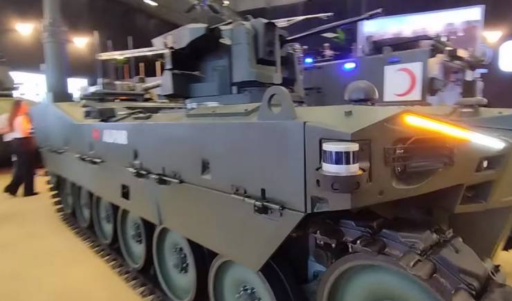 Otokar insansız tank, Türkiye'nin önde gelen savunma sanayi firmalarından Otokar tarafından geliştirilen ve tamamen otonom olarak çalışabilen bir kara aracı. Bu tank, modern savaş teknolojilerinin en ileri örneklerinden biri olarak dikkat çekiyor.