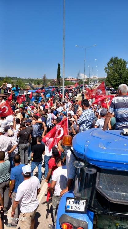 Bandırma’da Çiftçilerden Eylem: “Ürünlerimiz Para Etmiyor, Masraflarımızı Karşılayamıyoruz”